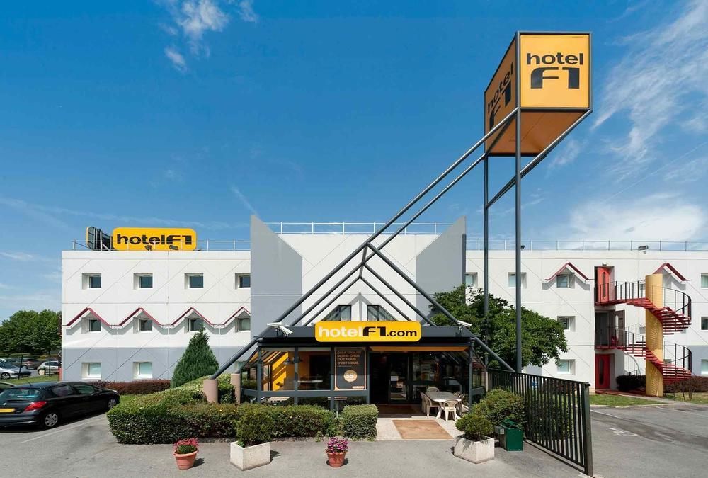 Hotelf1 Chanas A7 Exteriör bild
